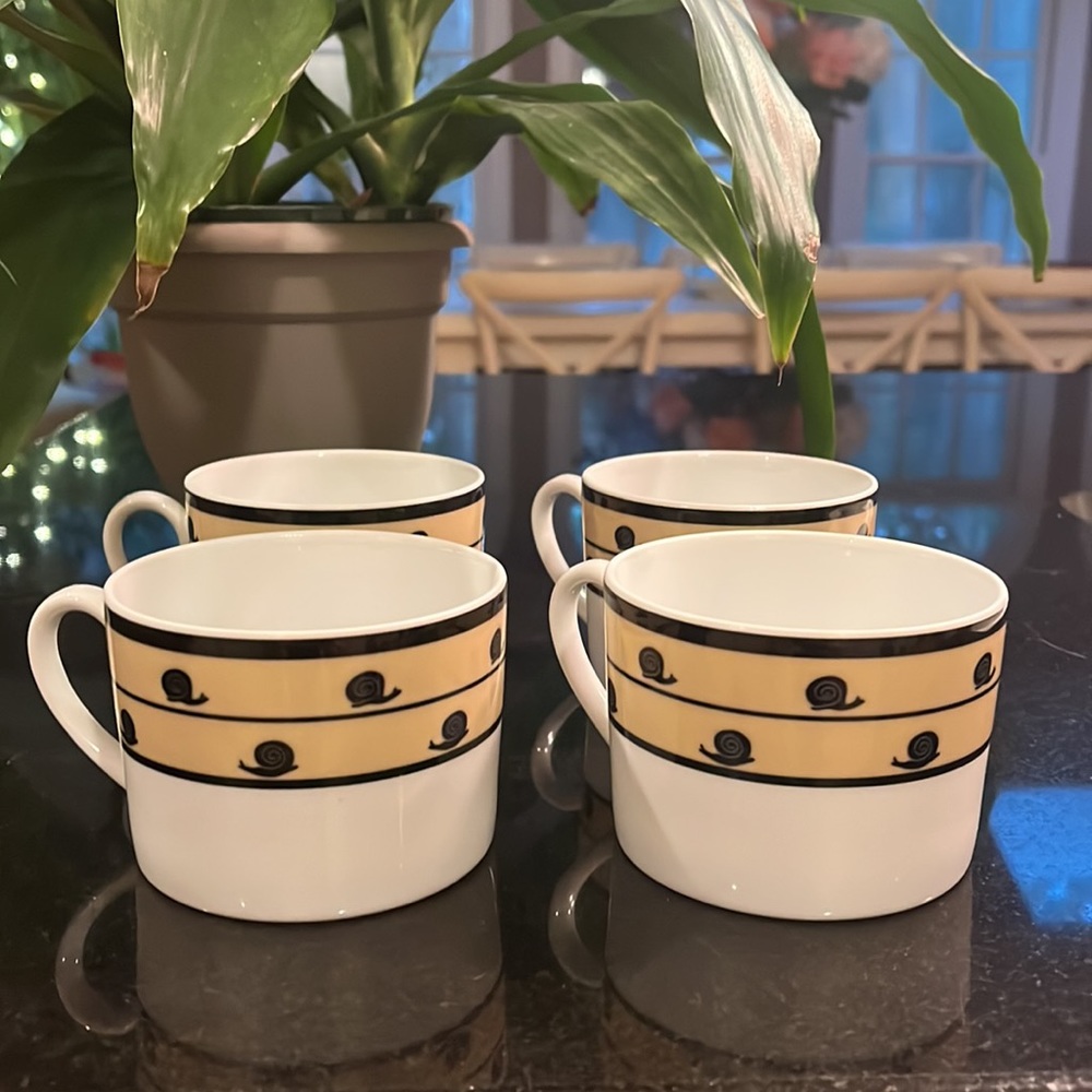 (4) Coffee / Tea Cups - Escargot-Go - Bridget Dobson
